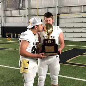 Meet your Posher, Logan